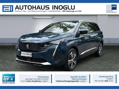 Gebraucht Peugeot 5008 Allure 131 PS (96 kW) 2024 Blau celebes SUV
