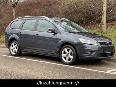 Gebraucht Ford Focus Style 101 PS (74 kW) 2010 Grau Kombi