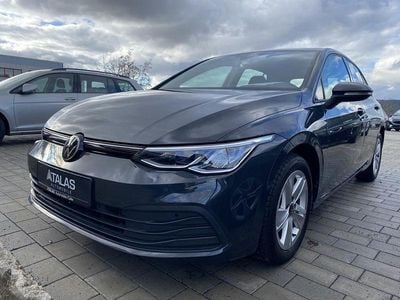 Gebraucht VW Golf VIII Life 150 PS (110 kW) 2023 Grau Limousine