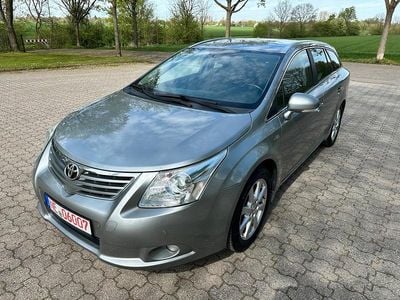 Gebraucht Toyota Avensis 150 PS (110 kW) 2009 Gold Kombi