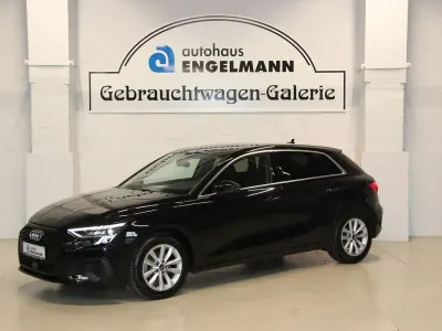 Gebraucht Audi A3 Basis 116 PS (85 kW) 2023 Schwarz Limousine