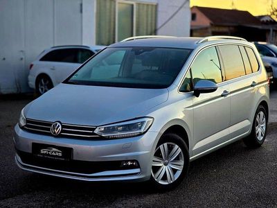 Reflexsilbermetallic Gebraucht 2020 VW Touran Highline Van / Kleinbus | 20.990 € (Superpreis)