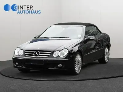 Gebraucht Mercedes CLK320 Sport 224 PS (164 kW) 2009 Obsidianschwarz Cabrio