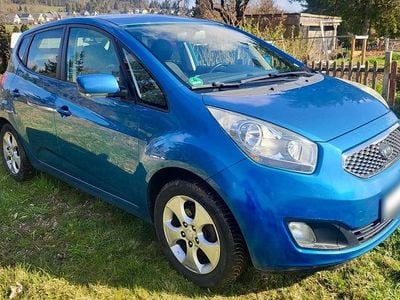 Second-hand Kia Venga FIFA World Cup Edition 125 CP (91 kW) 2010 Albastru Hatchback