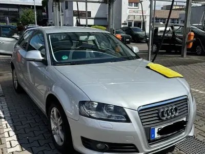 Gebraucht Audi A3 Ambiente 90 PS (66 kW) 2010 Silber Kleinwagen