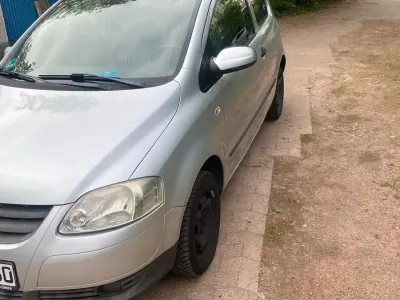Gebraucht VW Fox 55 PS (40 kW) 2006 Silber Kleinwagen