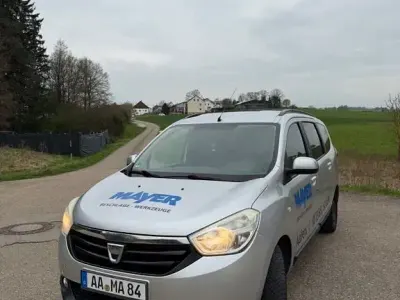 Używany Dacia Lodgy Acces 90 KM (66 kW) 2013 Srebrny Minivan