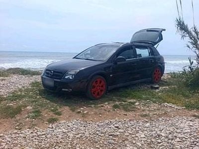 Second-hand Opel Signum 132 CP (97 kW) 2003 Negru Hatchback
