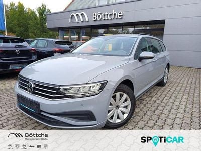 Gebraucht VW Passat Conceptline 150 PS (110 kW) 2022 Mondsteingrau Kombi