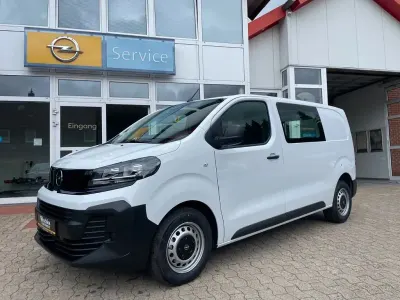 Neu Opel Vivaro-e Combi 150 PS (110 kW) 2026 Weiß Van / Kleinbus