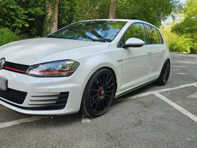 Gebraucht VW Golf VII GTI 220 PS (161 kW) 2017 Weiß Limousine