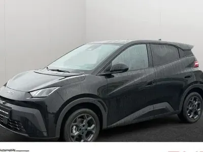 Nouă BYD Dolphin Surf Comfort 114 kW (156 CP) 2026 Negru Hatchback