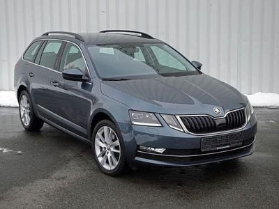 Grau Gebraucht 2017 Skoda Octavia Style Kombi | 12.490 € (Guter Preis)