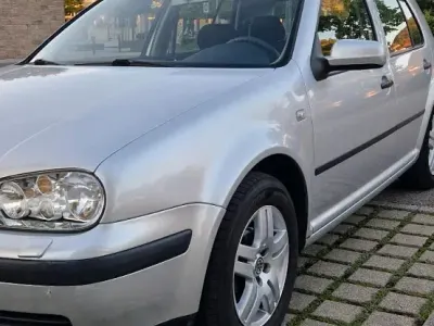 Gebraucht VW Golf IV 102 PS (75 kW) 2001 Silber Kleinwagen