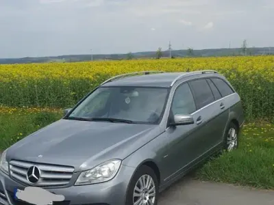 Gebraucht Mercedes 220 170 PS (125 kW) 2011 Silber Kombi