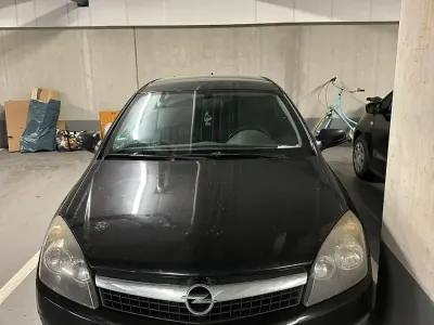 Gebraucht Opel Astra GTC 90 PS (66 kW) 2008 Schwarz Coupé