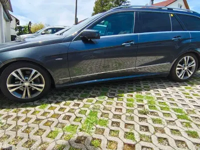 Gebraucht Mercedes E350 Avantgarde 292 PS (214 kW) 2010 Schwarz Kombi