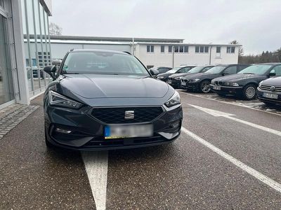 Grau Gebraucht 2022 Seat Leon ST FR Kombi | 23.999 € (Fairer Preis)