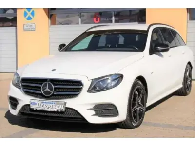 Gebraucht Mercedes E300 AMG 194 PS (142 kW) 2020 Weis Kombi