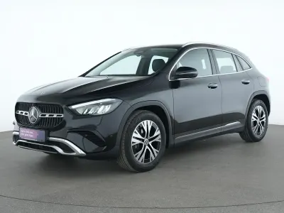 Gebraucht Mercedes GLA200 Progressive 163 PS (119 kW) 2025 Nachtschwarz SUV