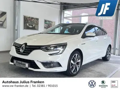 Gebraucht Renault Mégane IV Bose Edition 132 PS (97 kW) 2017 Weiß Limousine