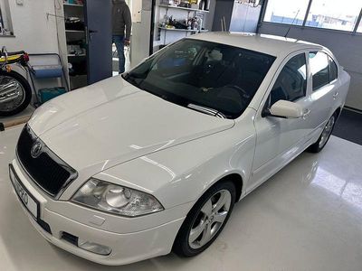 Weiß Gebraucht 2008 Skoda Octavia Sport Limousine | 2.960 € (Etwas zu teuer)