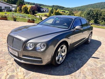 Grau Gebraucht 2014 Bentley Flying Spur Limousine | 49.900 €