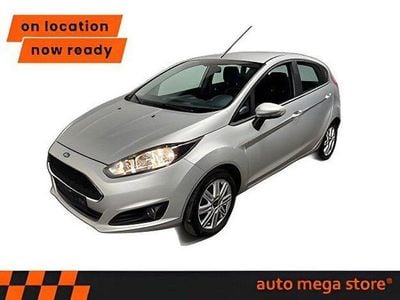 Usata Ford Fiesta Trend 101 CV (74 kW) 2016 Argento Berlina