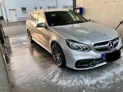 Mercedes E63 AMG