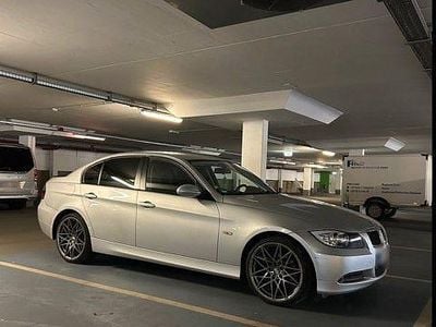 Gebraucht BMW 318 116 PS (85 kW) 2006 Silber Limousine