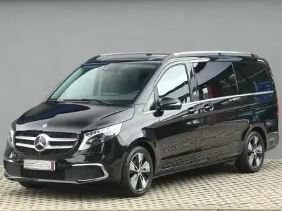 Gebraucht Mercedes V250 Avantgarde 190 PS (139 kW) 2024 Schwarz Van / Kleinbus