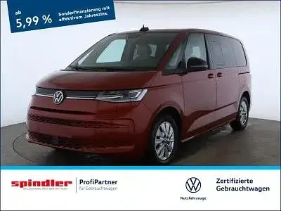 Second-hand VW Multivan Life 150 CP (110 kW) 2024 Roșu Monovolum