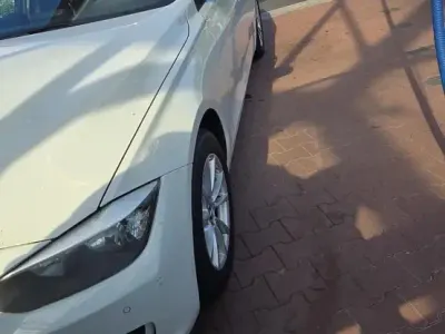 Gebraucht BMW 320 Sport Line 187 PS (137 kW) 2015 Weiß Kombi