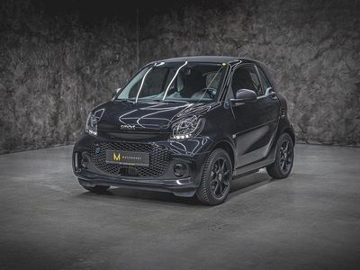 Schwarz Gebraucht 2024 Smart ForTwo Electric Drive Pure Coupé | 15.222 € (Fairer Preis)