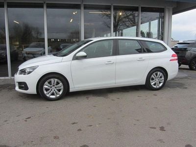 Gebraucht Peugeot 308 Active 131 PS (96 kW) 2021 Weiß Kombi