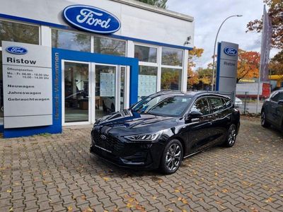 Schwarz Gebraucht 2025 Ford Focus ST-Line Limousine | 26.590 € (Guter Preis)