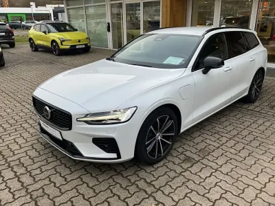 Brugt Volvo V60 Plus 253 HK (186 kW) 2022 Hvid Stationcar
