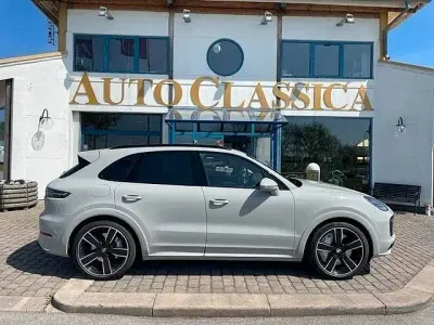 Gebraucht Porsche Cayenne Turbo 549 PS (403 kW) 2022 Grau SUV