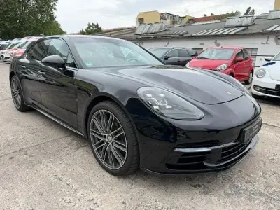 Gebraucht Porsche Panamera 4S Chrono 441 PS (324 kW) 2019 Schwarz Kleinwagen