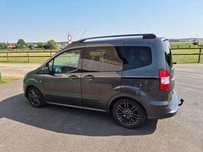 Gebraucht Ford Tourneo Courier Titanium 101 PS (74 kW) 2019 Grau Van / Kleinbus