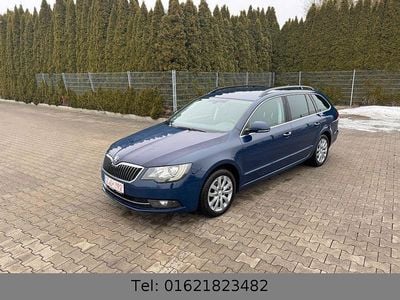 Blau Gebraucht 2014 Skoda Superb Exclusive Kombi | 6.690 € (Fairer Preis)