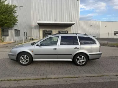 Gebraucht Skoda Octavia Ambiente 116 PS (85 kW) 2000 Silber Kombi