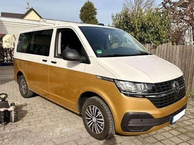 Gebraucht VW T6.1 Family 150 PS (110 kW) 2020 Weiß Van