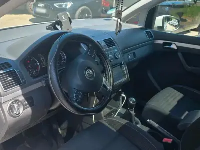 Gebraucht VW Touran 140 PS (102 kW) 2014 Weiß Van / Kleinbus