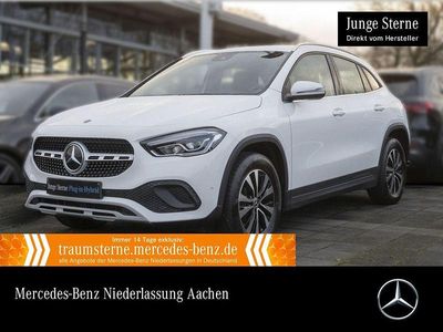 Weiß Gebraucht 2022 Mercedes GLA250 Style SUV | 30.990 € (Fairer Preis)