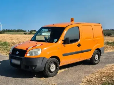 Gebraucht Fiat Doblò 75 PS (55 kW) 2009 Orange Van / Kleinbus