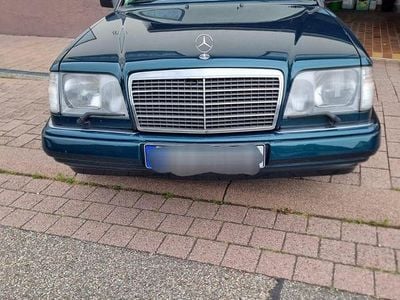 Grün Gebraucht 1994 Mercedes E320 Cabrio | 26.000 €