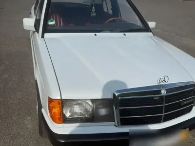 Gebraucht Mercedes 190 102 PS (75 kW) 1989 Weiß Limousine