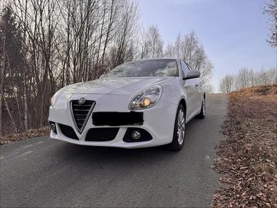 Gebraucht Alfa Romeo Giulietta 120 PS (88 kW) 2015 Weiß Kleinwagen