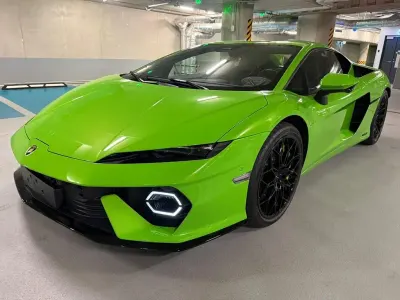 Neu Lamborghini Temerario 920 PS (676 kW) 2026 Grün Coupé